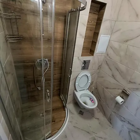 아파트 11 улица македония 33 포마리