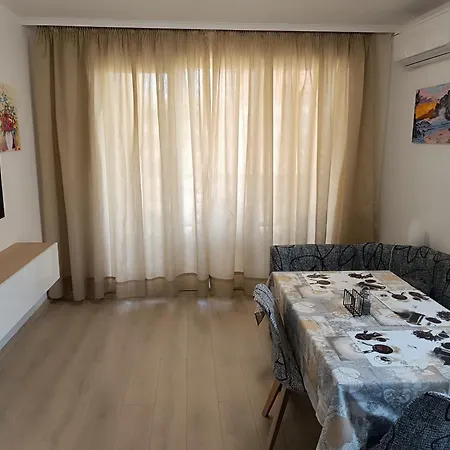 11 улица македония 33 * 포마리